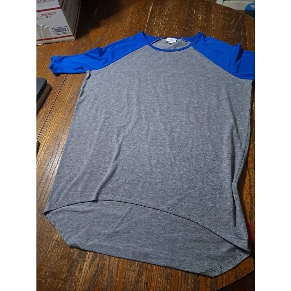 XXS LuLaRoe Grey Blue Round Neck Pullover Shirt Top High Low Hem 1/2 Sleeve - Picture 3 of 4